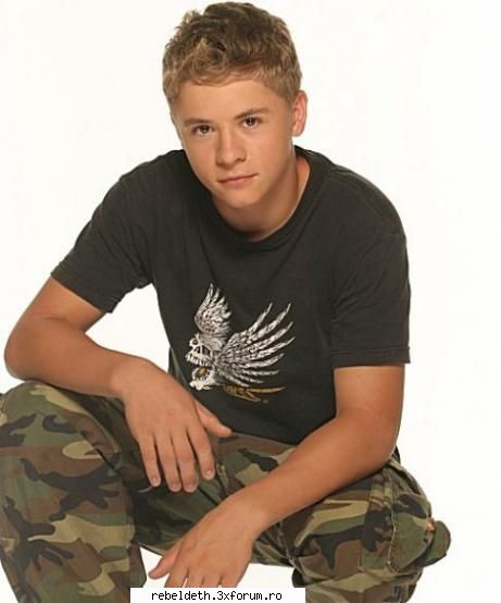 Gustav.... < - Dragutz si mai retras ...parintzi lui nu-l lasa - >> ToKiO HoTeL <<