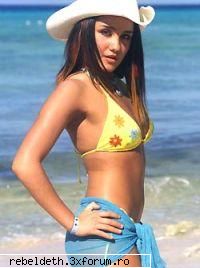 Roberta (Dulce Maria) - sw33t_rh3b3ll - >> ReBeLdE <<
