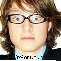Teo!!!! - inainte....sa fie asa te chipes era ochelarist - >> ReBeLdE <<