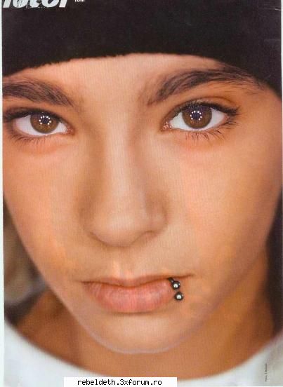 Tom si fetele..... - Mi3 una nu mi se pare afemeiat...nu stiu ce - >> ToKiO HoTeL <<